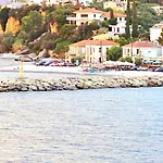 Agali 2 Maizonette Front Of The Sea Apartment Akrogiali