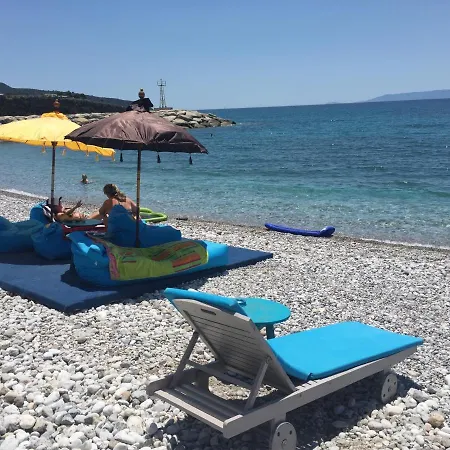 Agali 2 Maizonette Front Of The Sea * Akrogiali