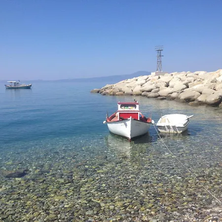 Agali 2 Maizonette Front Of The Sea * Akrogiali