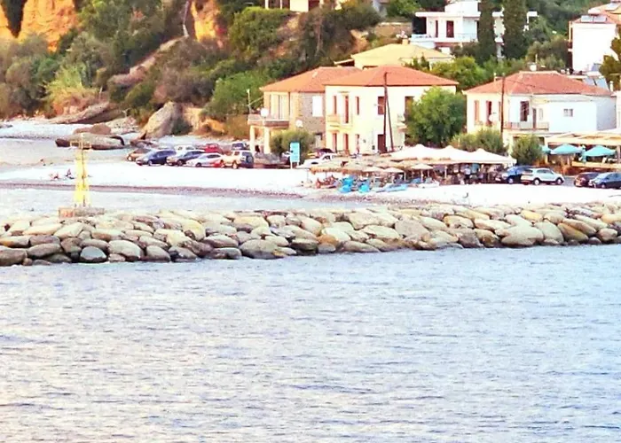 Agali 2 Maizonette Front Of The Sea Apartament Akrogiali